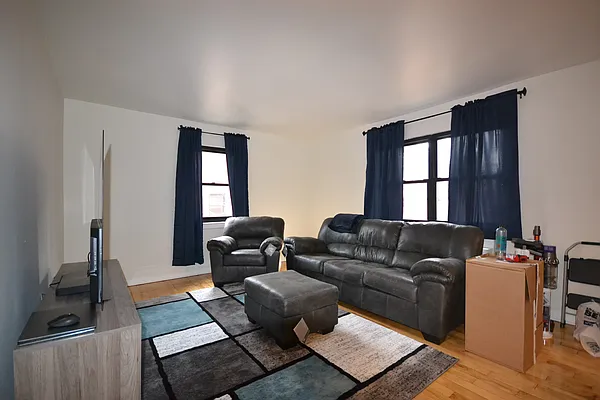 Rented by Silverstein Collection LLC  | media 10