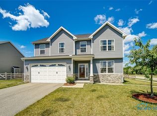 26810 Basswood Dr, Perrysburg, OH 43551