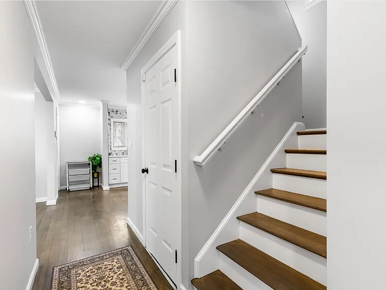 77 Cedar St — Photo 12