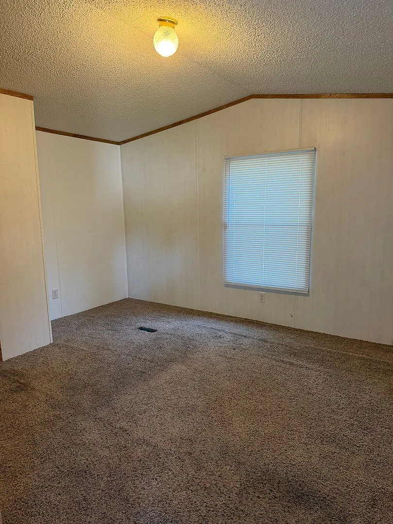 Pine Lawn MHP — Photo 1