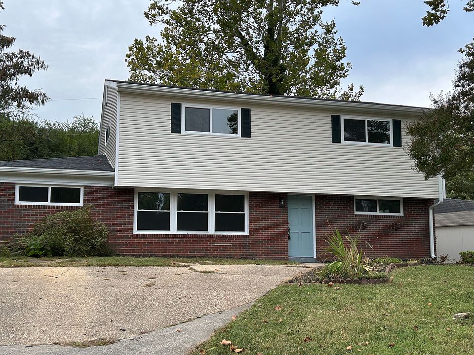 1st image of 9123 Farmington Dr