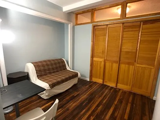 Rented by E Realty International Corp | media 5