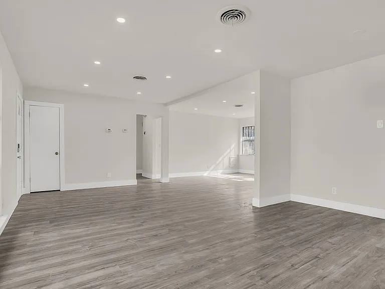 1246 Brookmere Dr — Photo 7