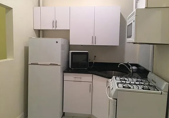 Rented by Geoffrey Stevens Realty | media 15