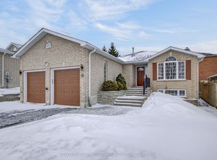 115 Lions Gate Blvd, Barrie, ON L4M 7E5