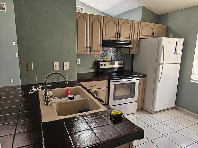 102 Whitehall Way — Photo 15