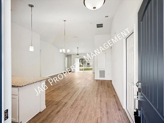 3rd image of 845 Fulda Ave NW