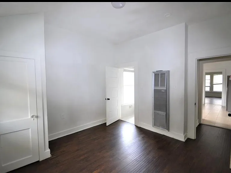 1517 Bonnie Brae St #4 — Photo 24