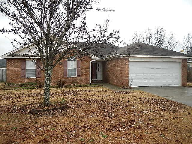 1st image of 135 Summerfield Circle