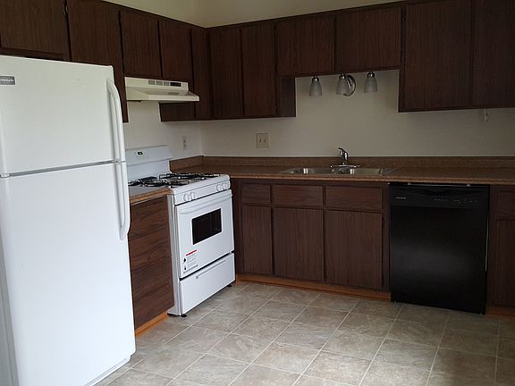 Large eat-in kitchen