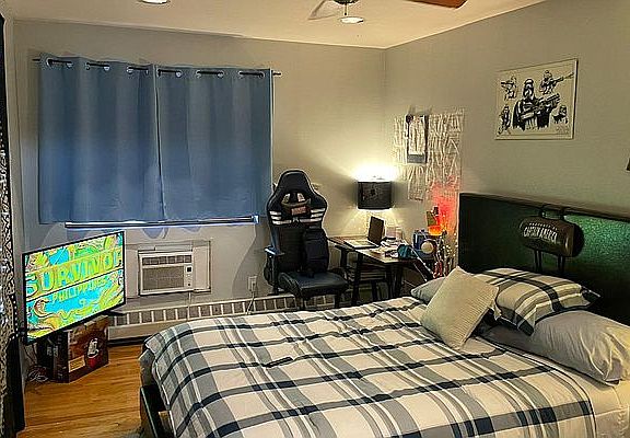 5th image of 11882 Metropolitan Ave APT 5A