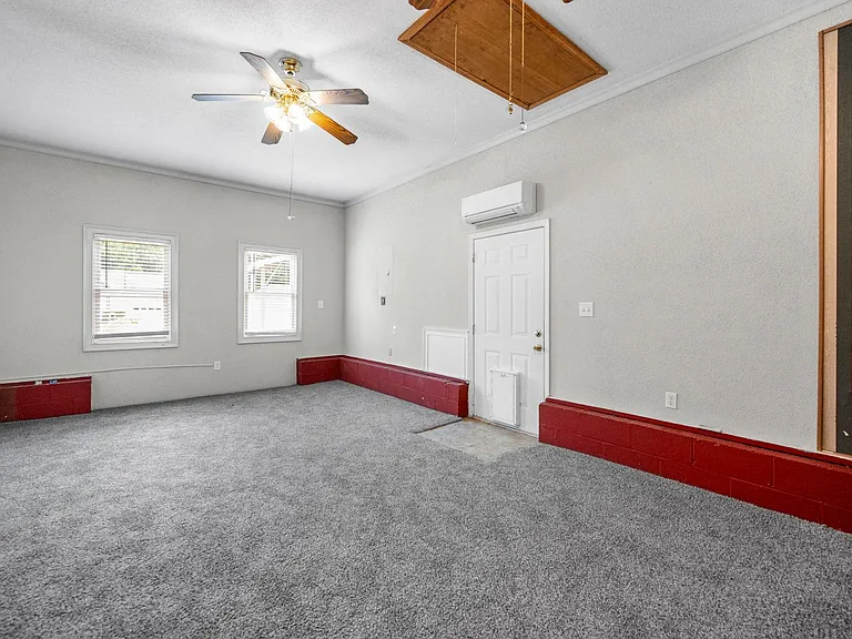 409 Kelsey Dr — Photo 13