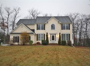 15 Blackstone Ln, South Grafton, MA 01560