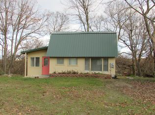 415 S Cedar St, Allegan, MI 49010