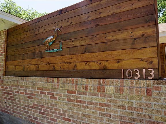 2nd image of 10313 Sylvia Dr