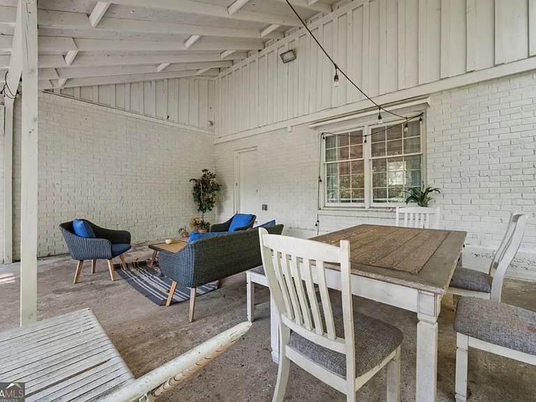 3175 Westwood Dr — Photo 20