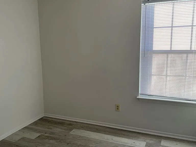 5716 Summit Arch — Photo 10