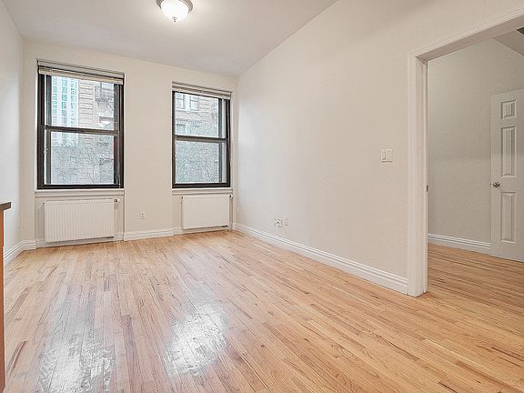4th image of 311 W 48th St APT 2F