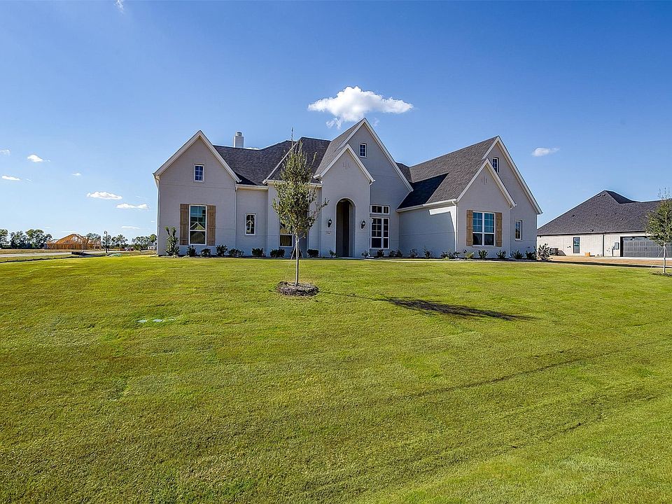 1st image of 134 Aiden Dr