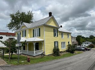 28 S Roanoke St, Fincastle, VA 24090