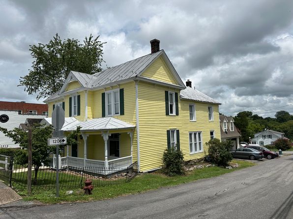 28 S Roanoke St