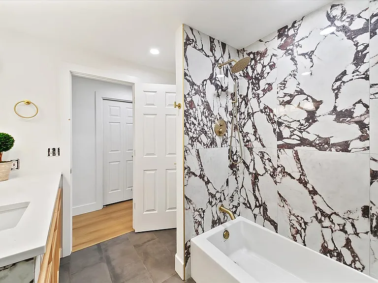 150 S Straughan Ave — Photo 27