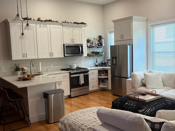 317 Dorchester St #1, Boston, MA 02127