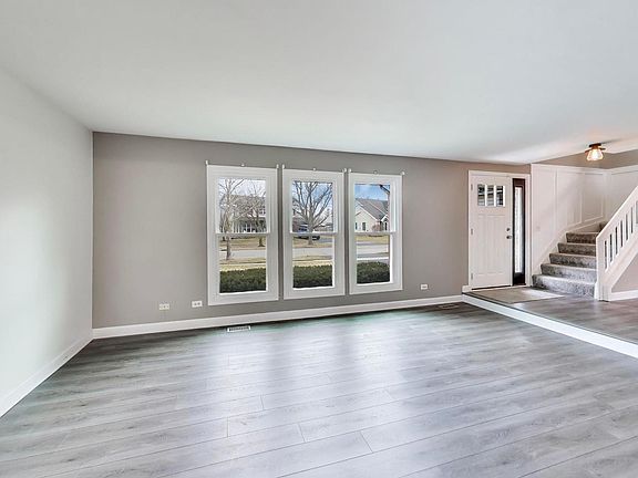 4th image of 344 Timber Oaks Dr