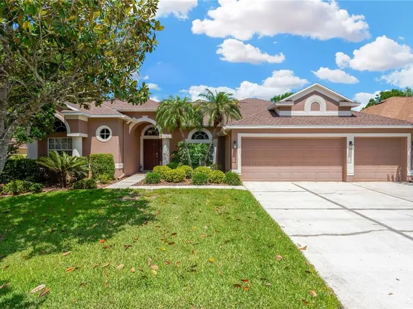 27054 Fordham Dr, Zephyrhills, FL 33544