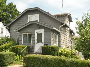 32 Rowena St, Worcester, MA 01606