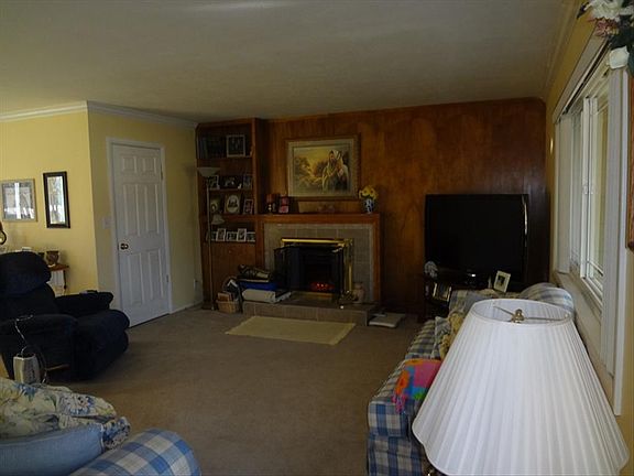 2nd image of 1690 Garfield St