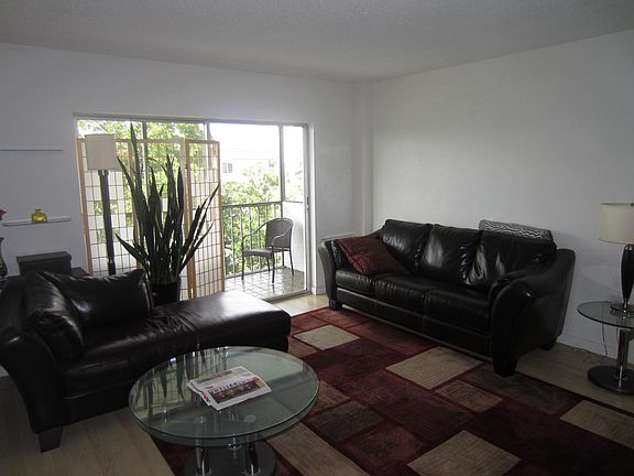 3rd image of 4160 Inverrary Dr APT 507
