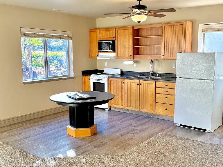 4032 E Mount Airey Dr — Photo 7