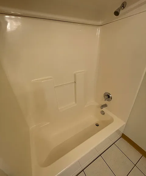 548 W 5th St #2 — Photo 15