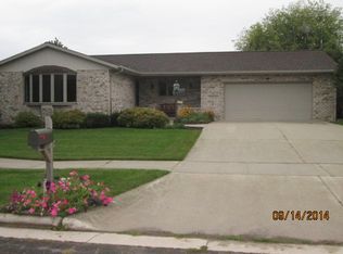 2215 Cindy Ln, NEW HOLSTEIN, WI 53061