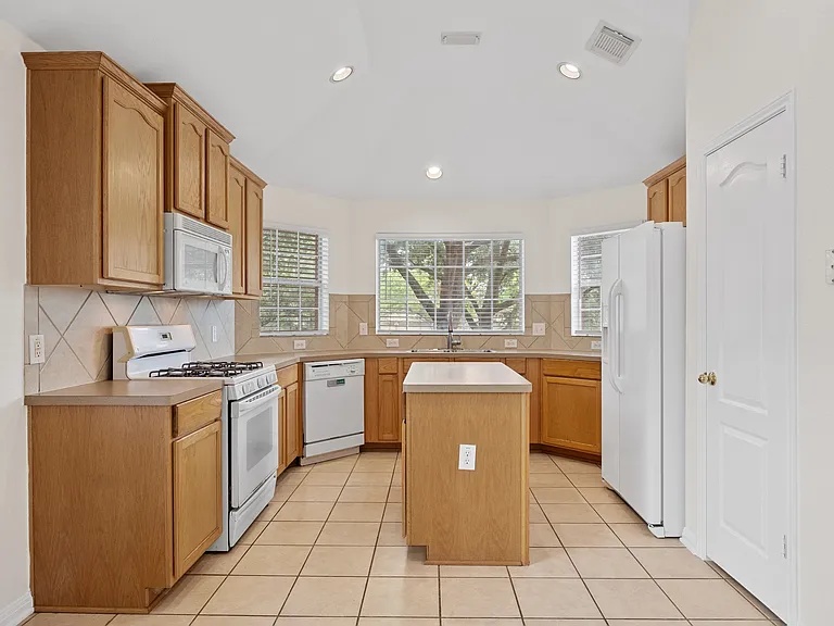 2000 Maize Bend Dr — Photo 15