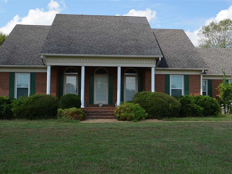 1st image of 131 Country Ln