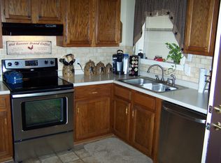 220 Pineview Dr, Springville, TN 38256