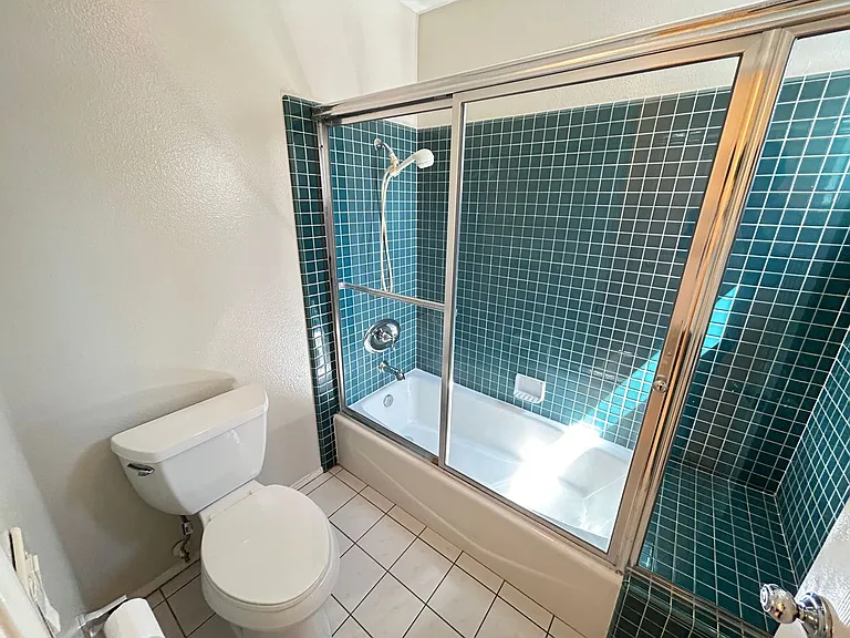 8132 E Hillsdale Dr — Photo 29