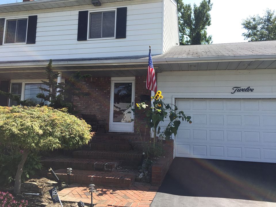 1st image of 12 Steven Dr