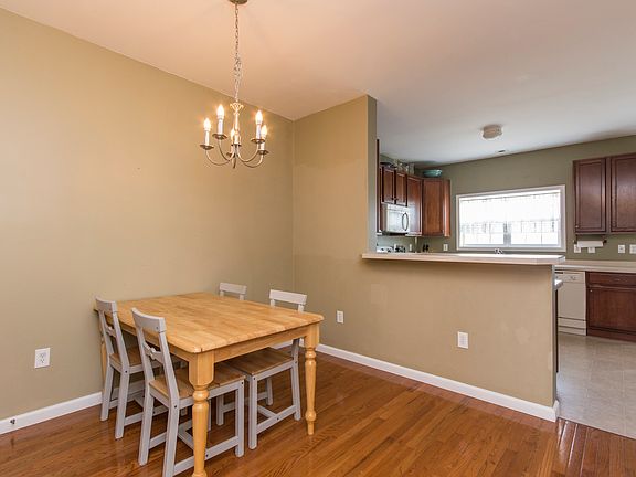 5th image of 3671 Belgrade St