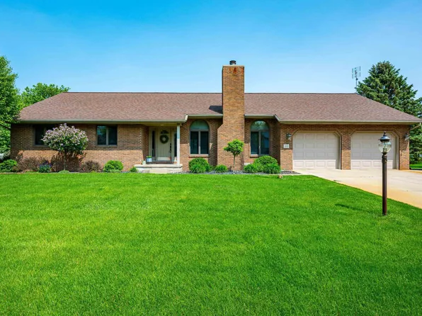 2222 S Paxton Dr, Warsaw, IN 46580