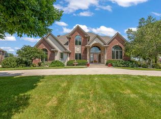 W288N898 Basque Ct, Waukesha, WI 53188