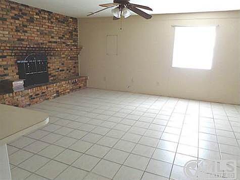 5th image of 3213 Parkside Dr