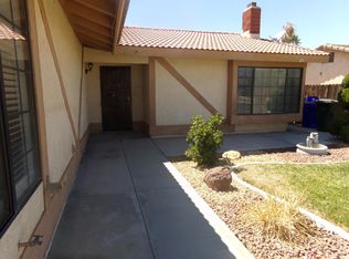 15576 Chaparral St, Victorville, CA 92394