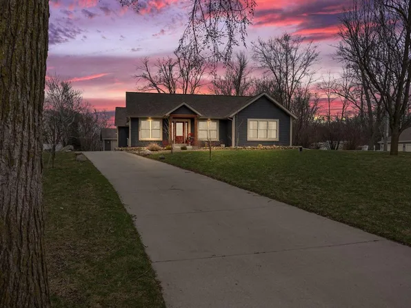 3115 West Forest Hill AVENUE, Franklin, WI 53132