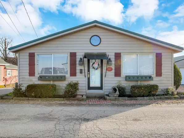 4881 Decker Ave NE, Thornville, OH 43076