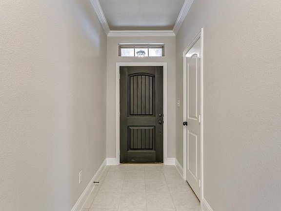 4th image of 4018 Gray Wolf Dr