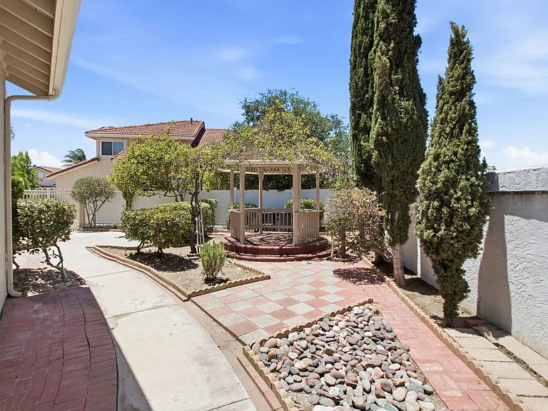 11597 Walz Ct — Photo 26
