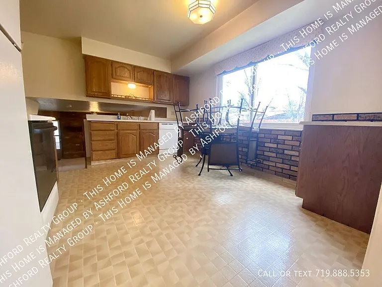 4262 N Hammock Dr — Photo 4